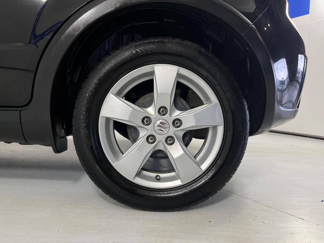 Photo '11' of Suzuki SX4