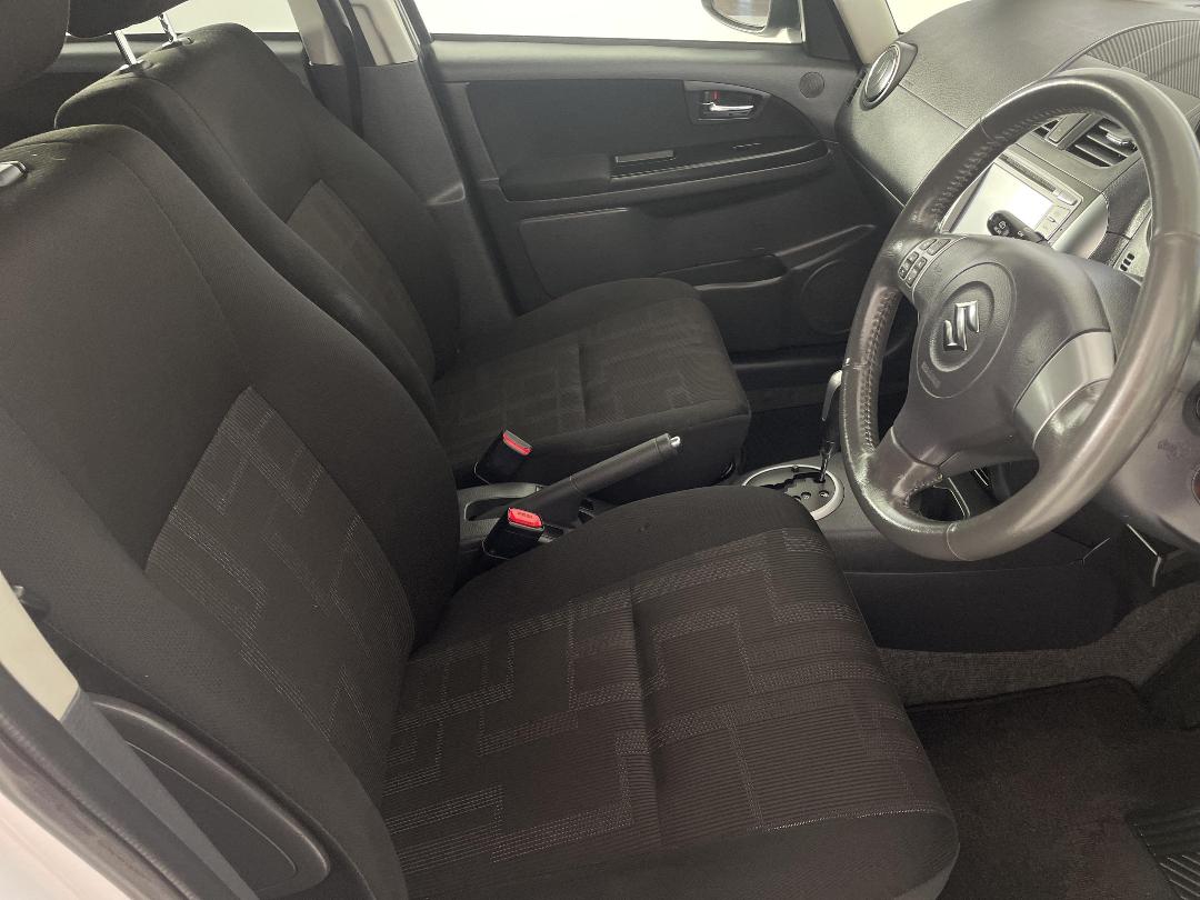 Photo '16' of Suzuki SX4 Photo '16' of Suzuki SX4