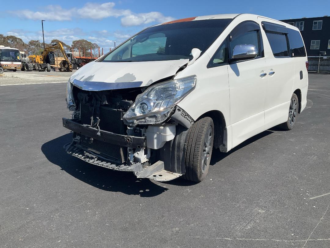 Photo '7' of Toyota Alphard