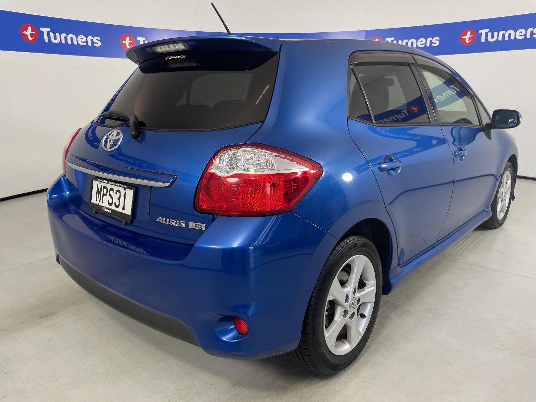 Photo '7' of Toyota Auris Photo '7' of Toyota Auris