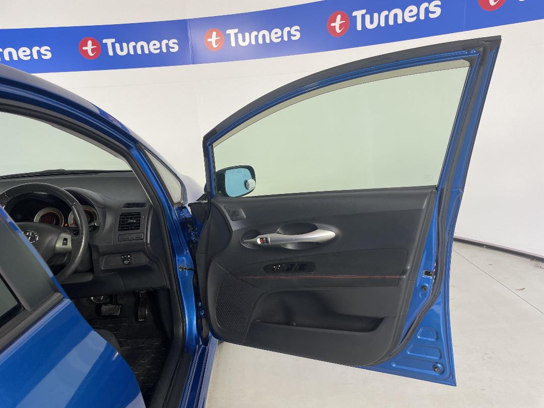 Photo '15' of Toyota Auris Photo '15' of Toyota Auris