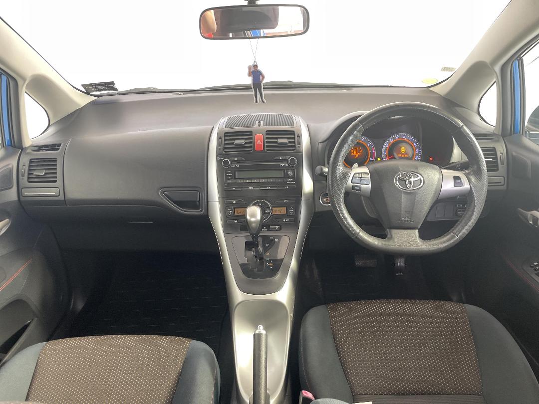 Photo '17' of Toyota Auris Photo '17' of Toyota Auris