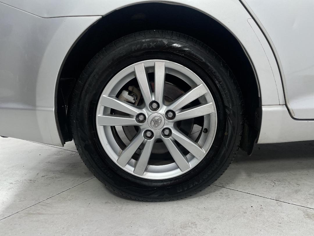 Photo '12' of Toyota Avensis