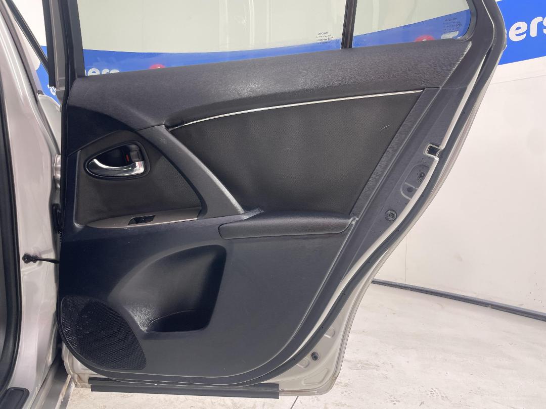 Photo '19' of Toyota Avensis