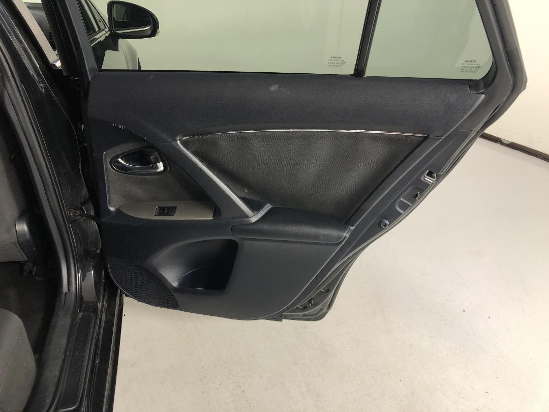 Photo '19' of Toyota Avensis Photo '19' of Toyota Avensis