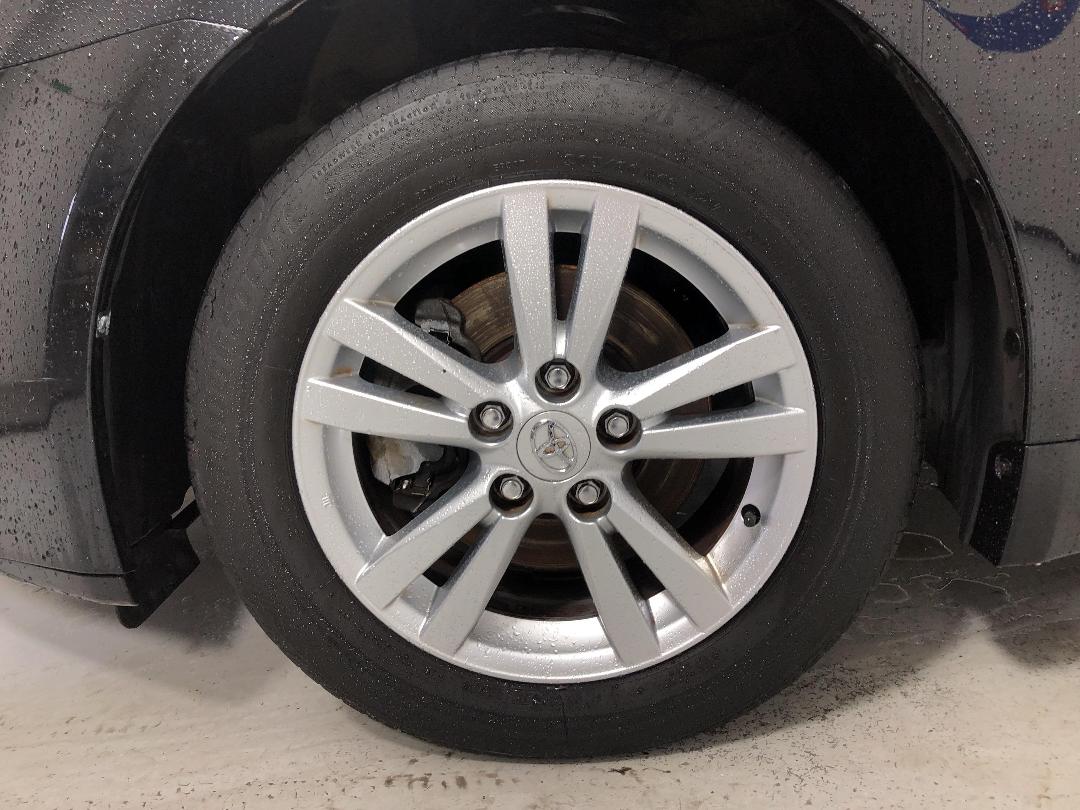 Photo '10' of Toyota Avensis