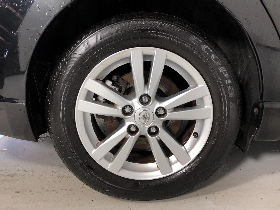 Photo '12' of Toyota Avensis