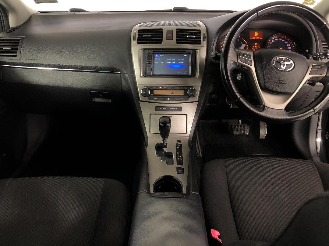 Photo '17' of Toyota Avensis