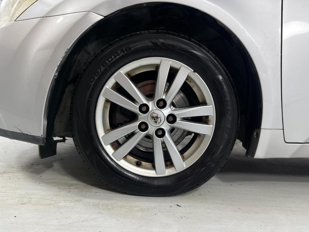 Photo '10' of Toyota Avensis