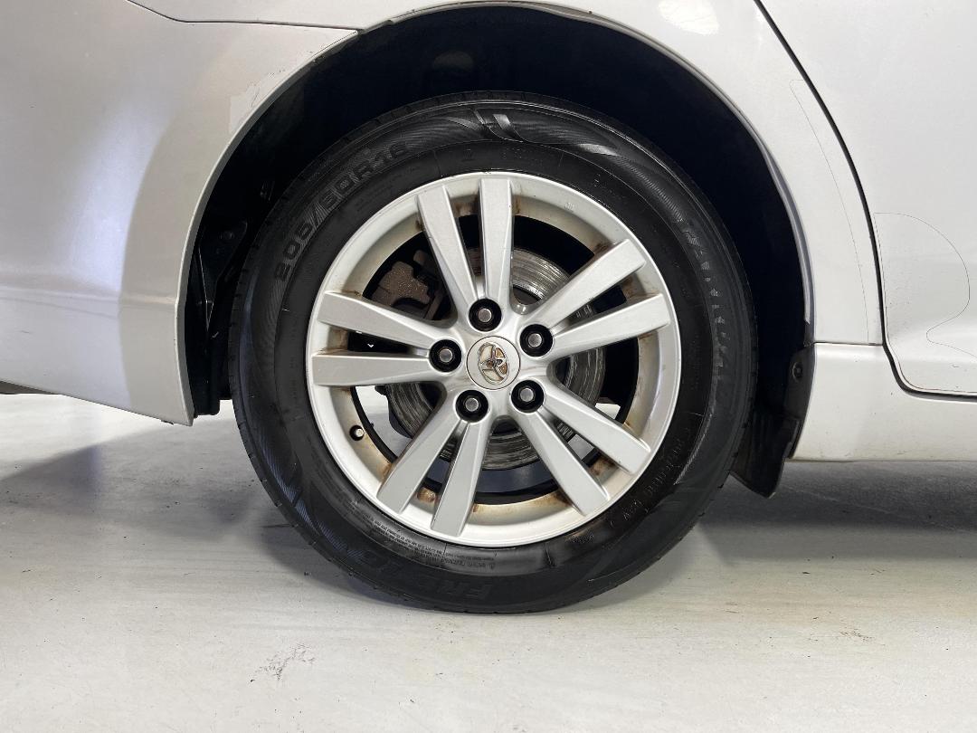 Photo '12' of Toyota Avensis