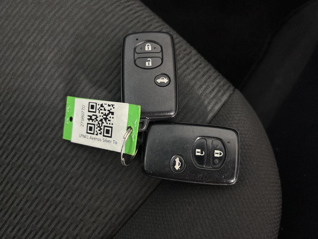 Photo '22' of Toyota Avensis