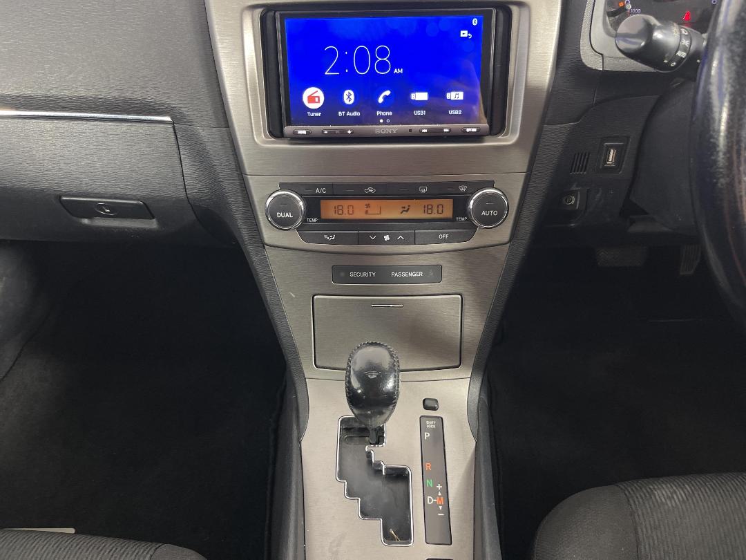 Photo '18' of Toyota Avensis