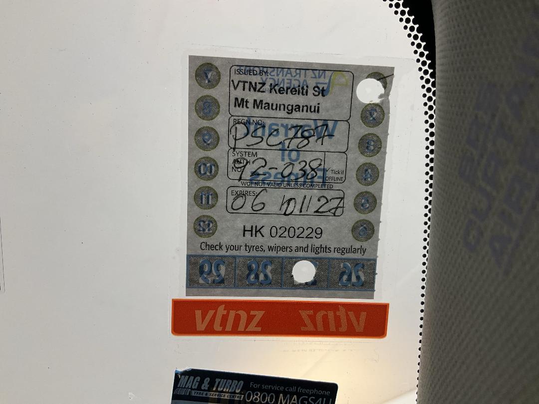 Photo '24' of Toyota Avensis Photo '24' of Toyota Avensis