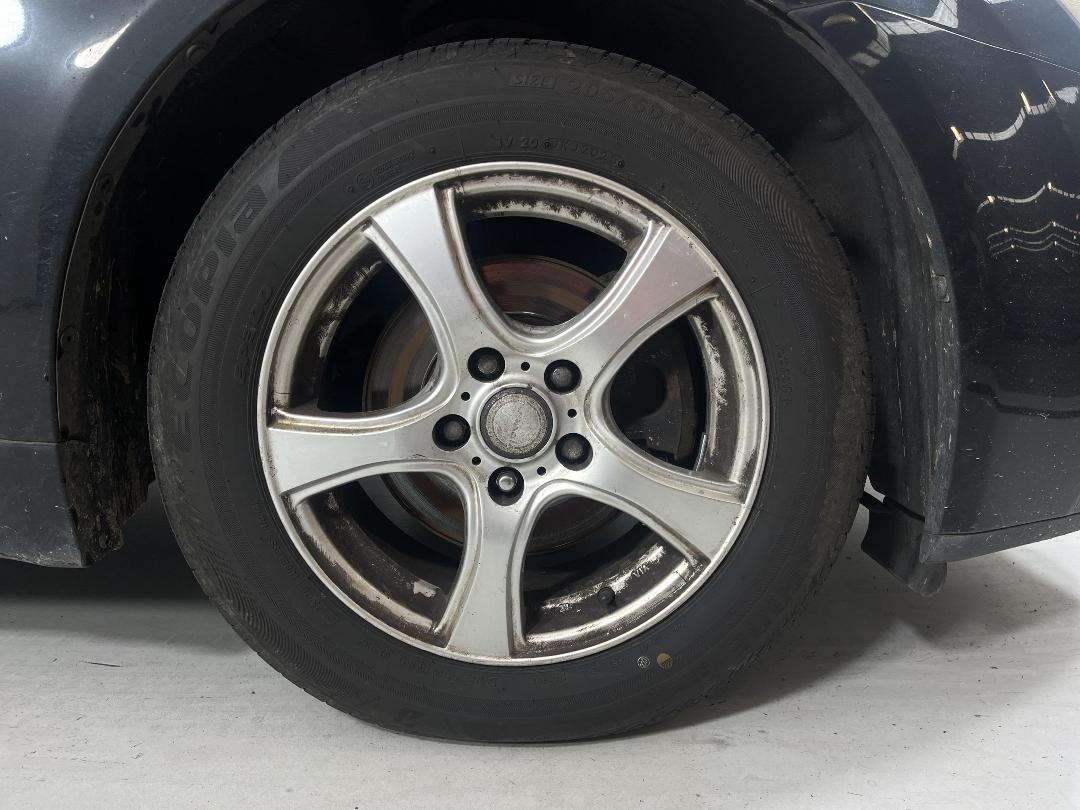 Photo '7' of Toyota Avensis