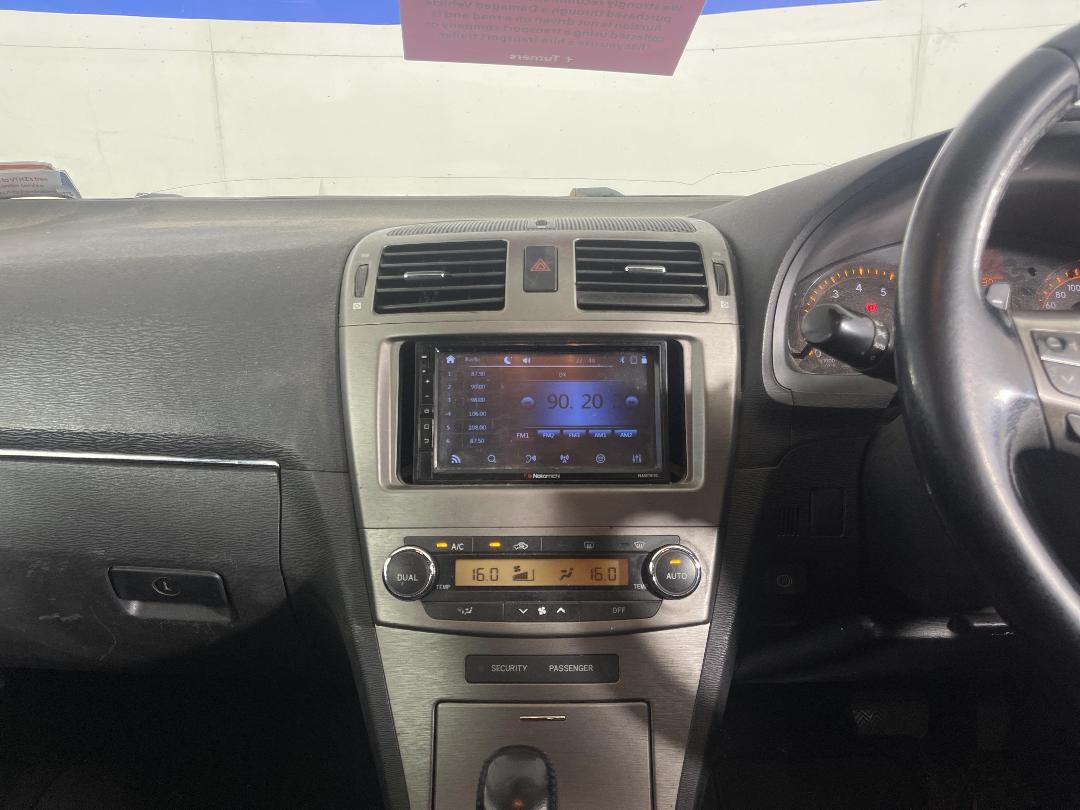 Photo '16' of Toyota Avensis