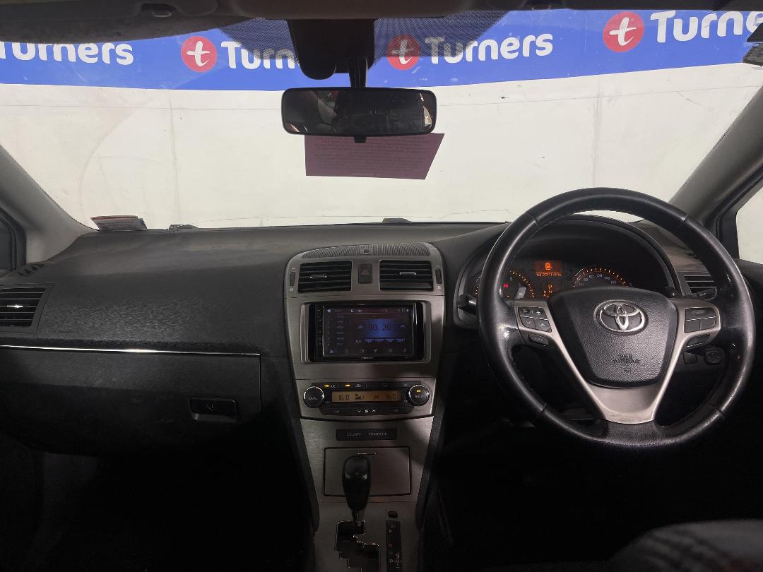 Photo '15' of Toyota Avensis