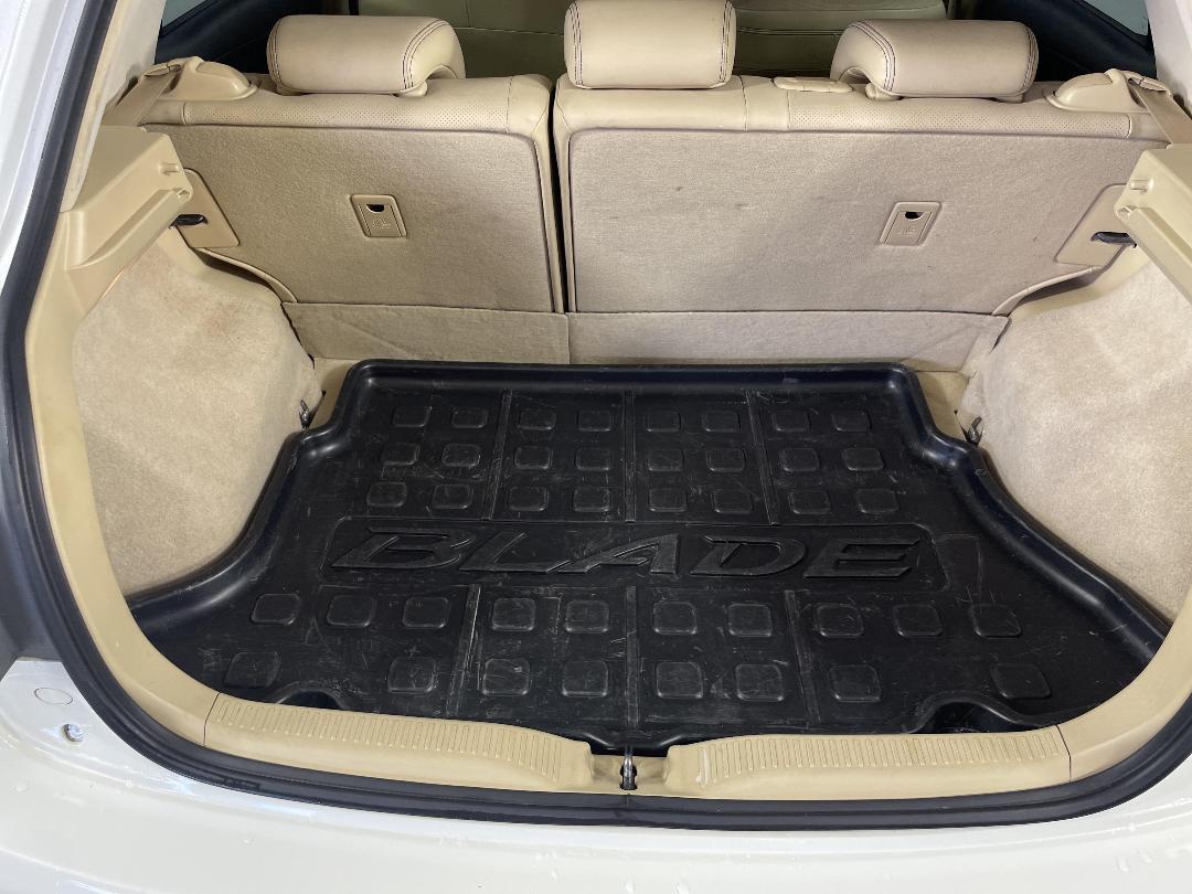 Photo '14' of Toyota Blade Photo '14' of Toyota Blade