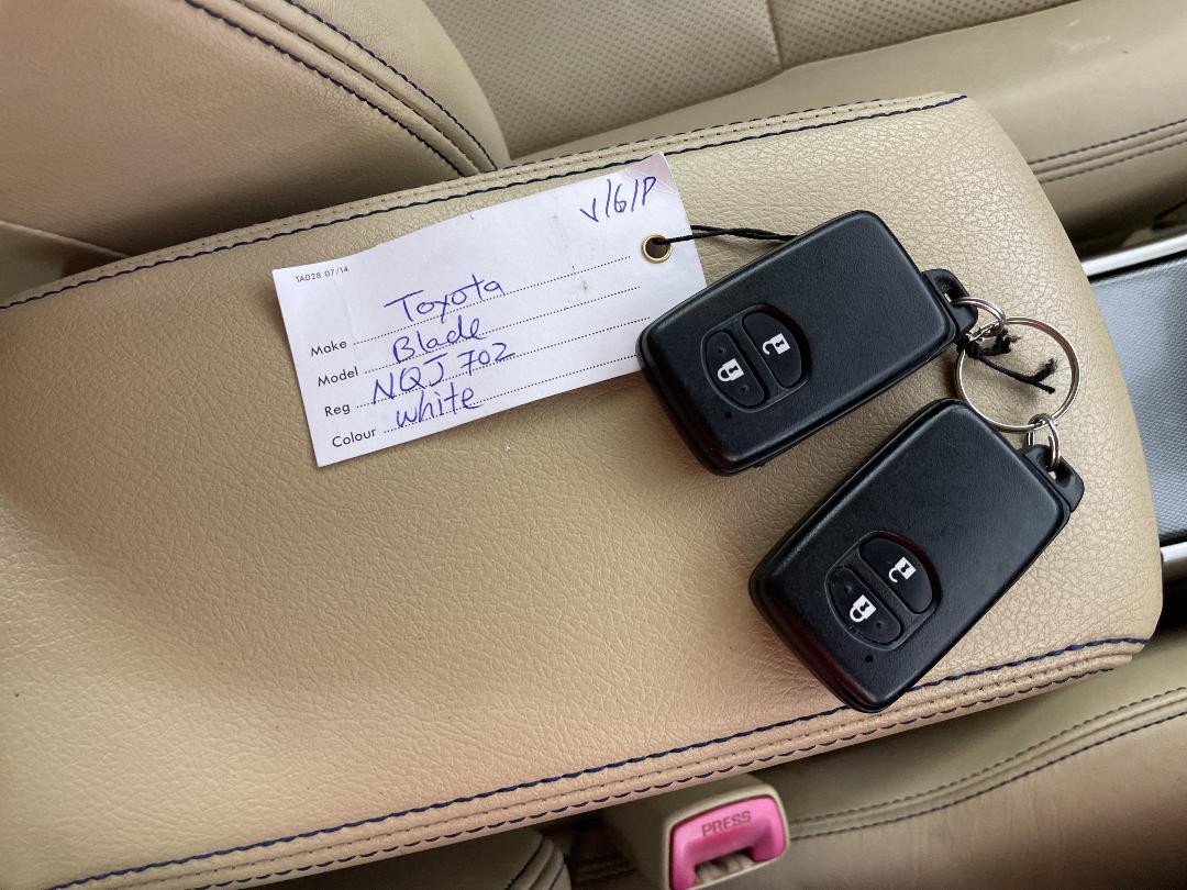 Photo '22' of Toyota Blade Photo '22' of Toyota Blade