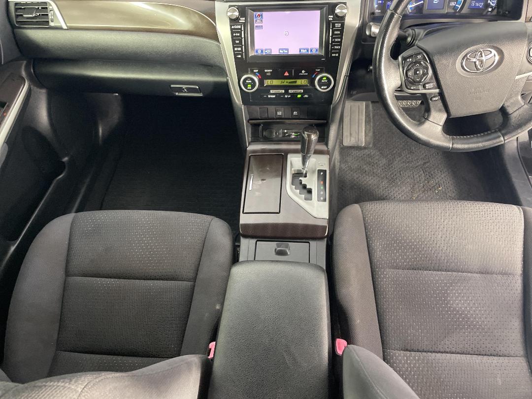 Photo '18' of Toyota Camry