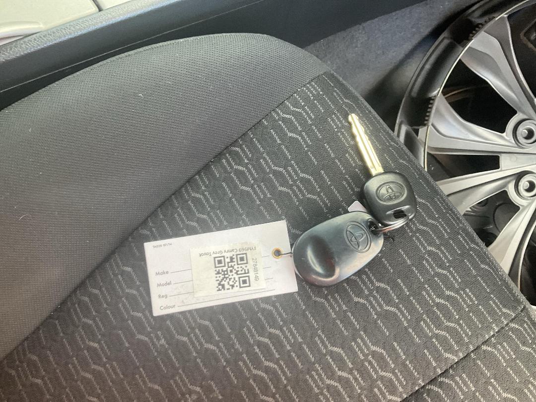 Photo '18' of Toyota Camry GL Photo '18' of Toyota Camry GL