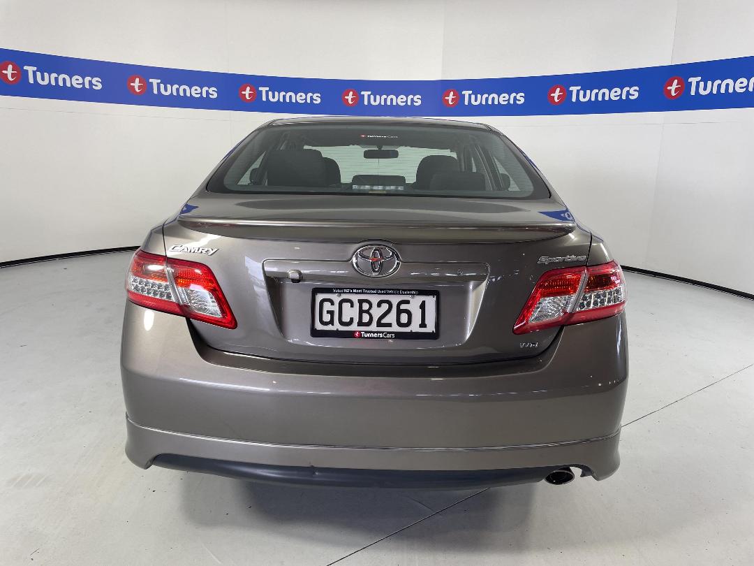 Photo '6' of Toyota Camry