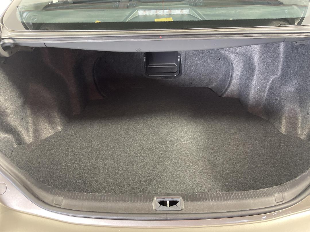 Photo '14' of Toyota Camry