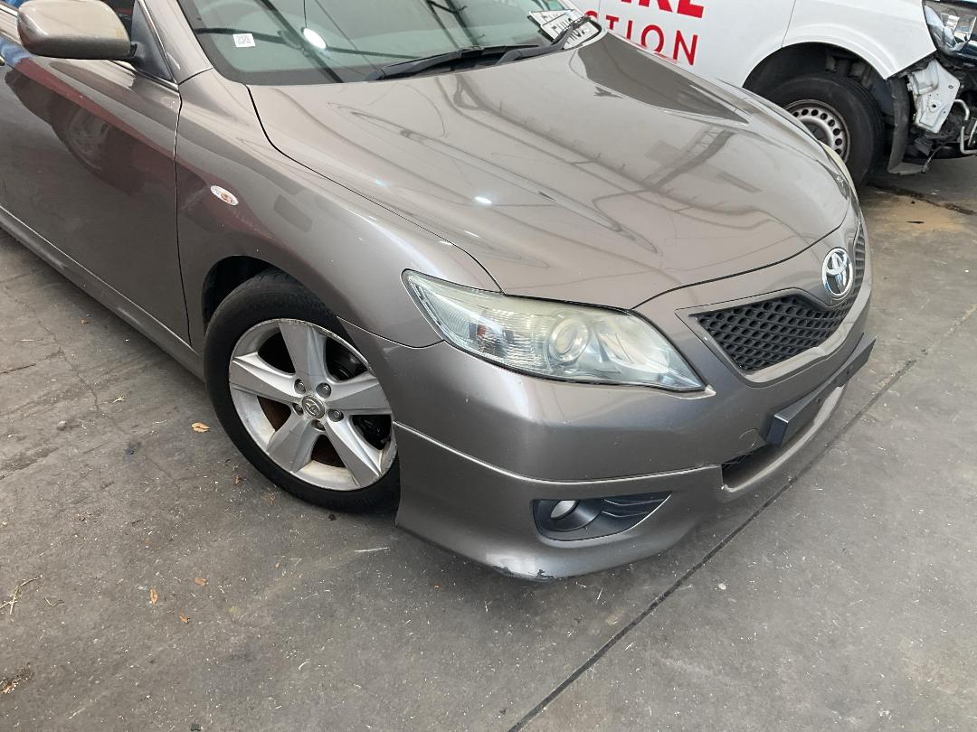 Photo '3' of Toyota Camry Sport