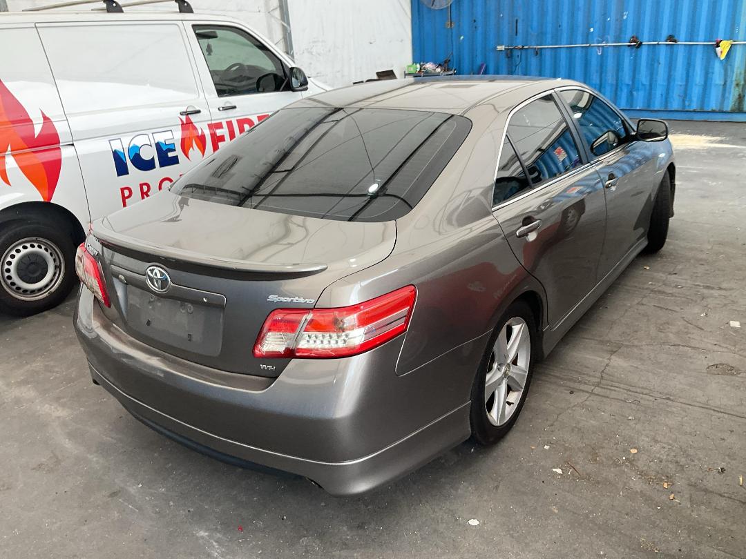 Photo '11' of Toyota Camry Sport