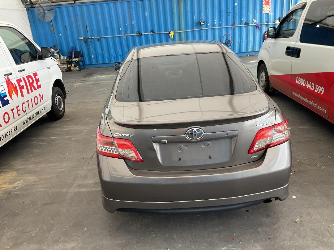 Photo '10' of Toyota Camry Sport