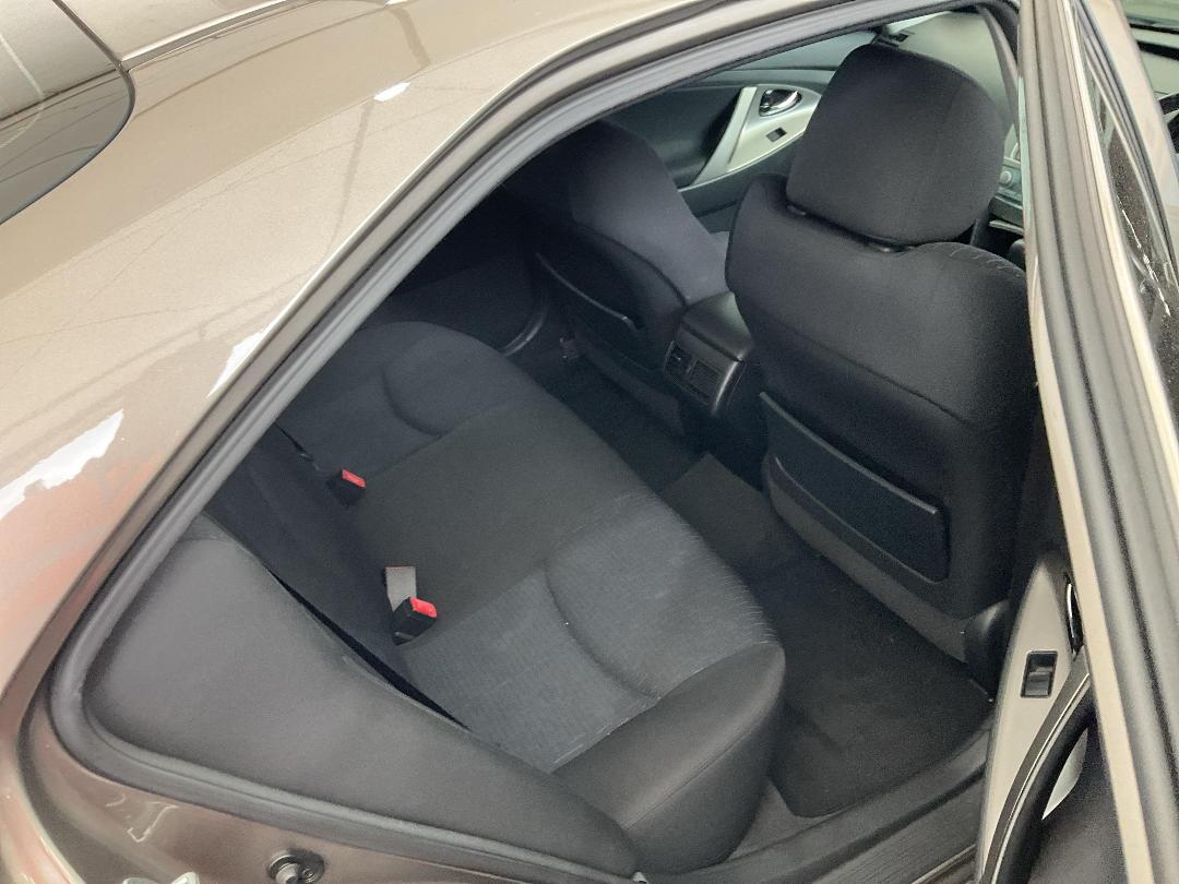 Photo '19' of Toyota Camry Sport