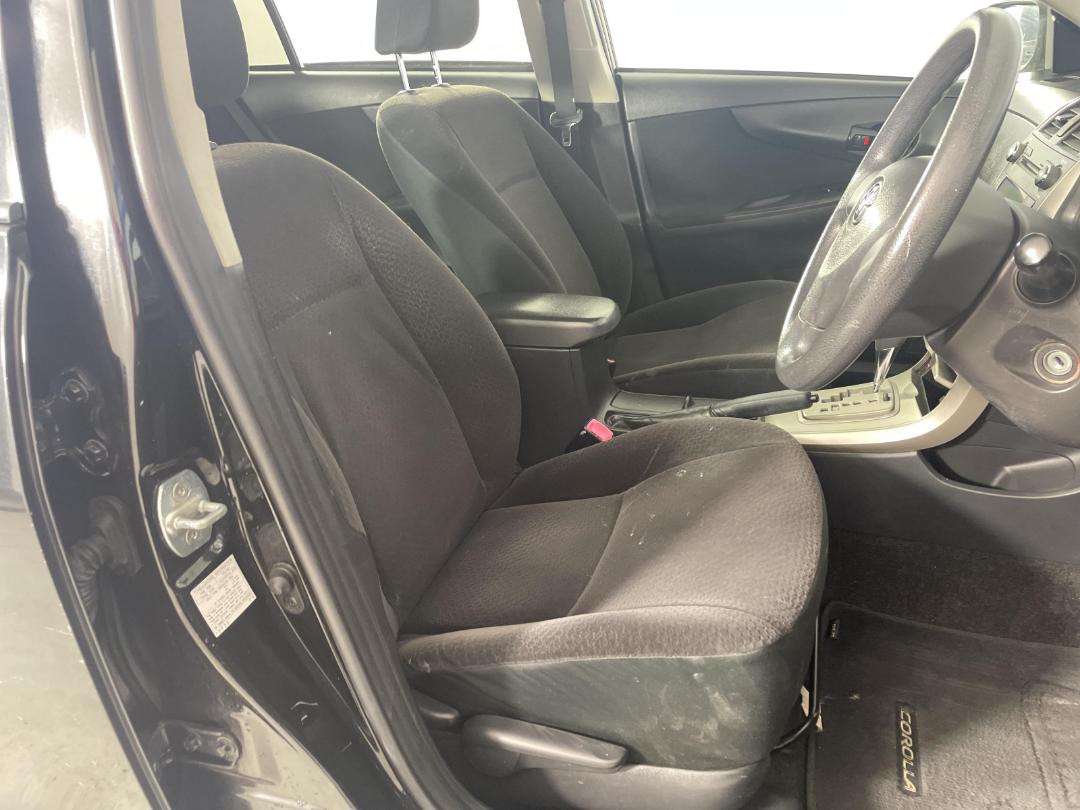 Photo '16' of Toyota Corolla