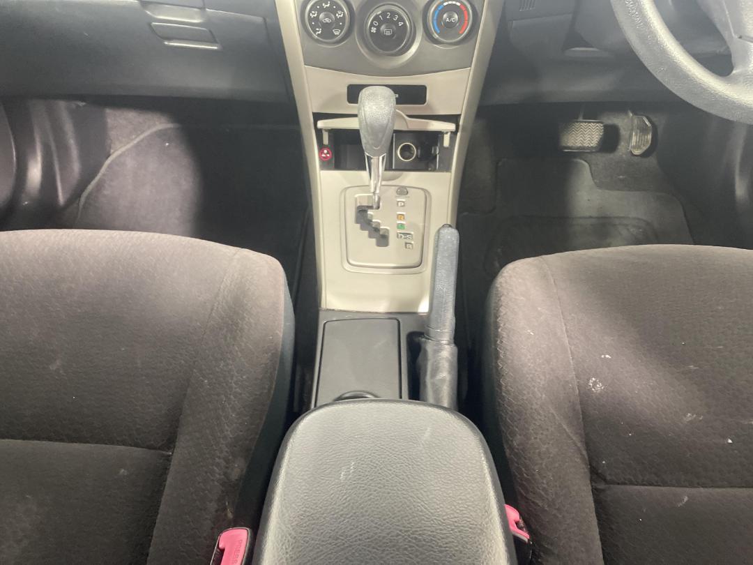 Photo '18' of Toyota Corolla