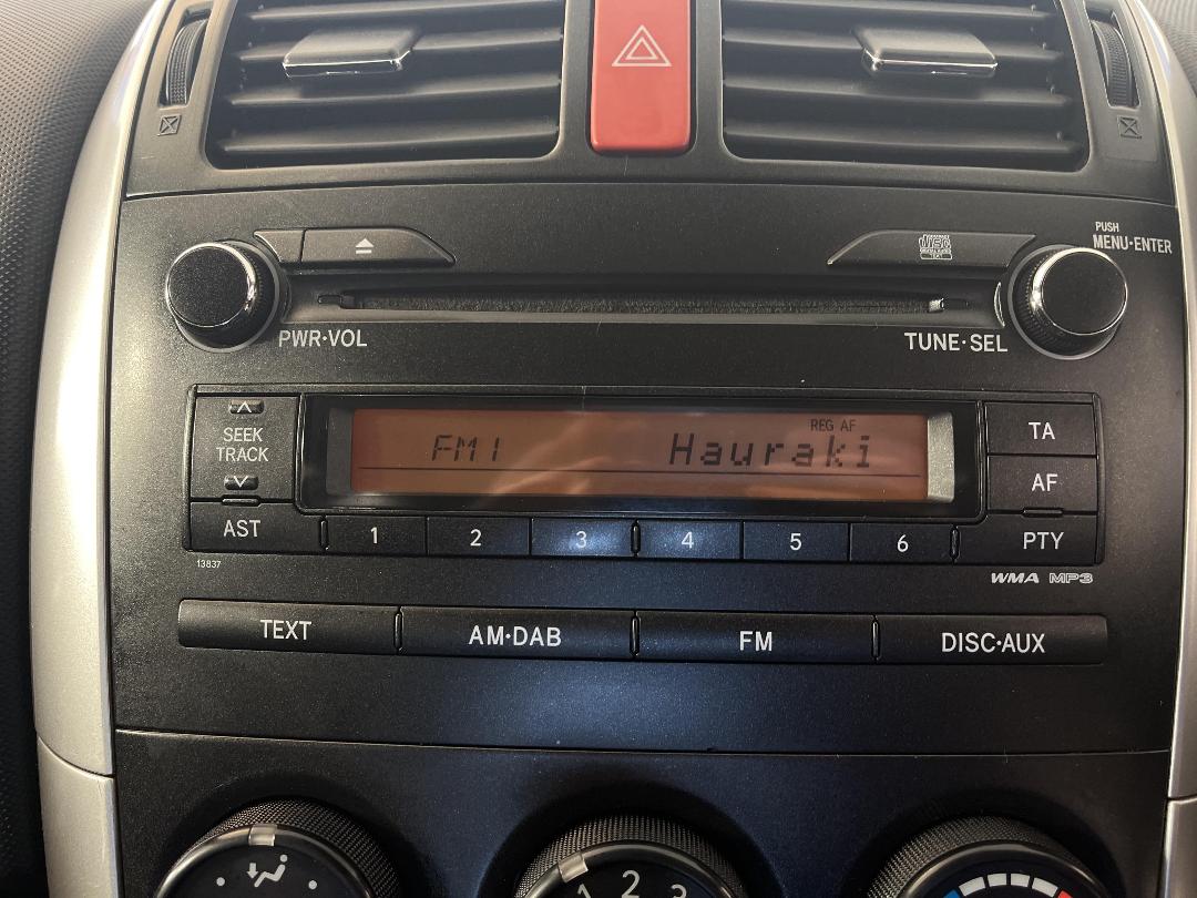 Photo '26' of Toyota Corolla Photo '26' of Toyota Corolla