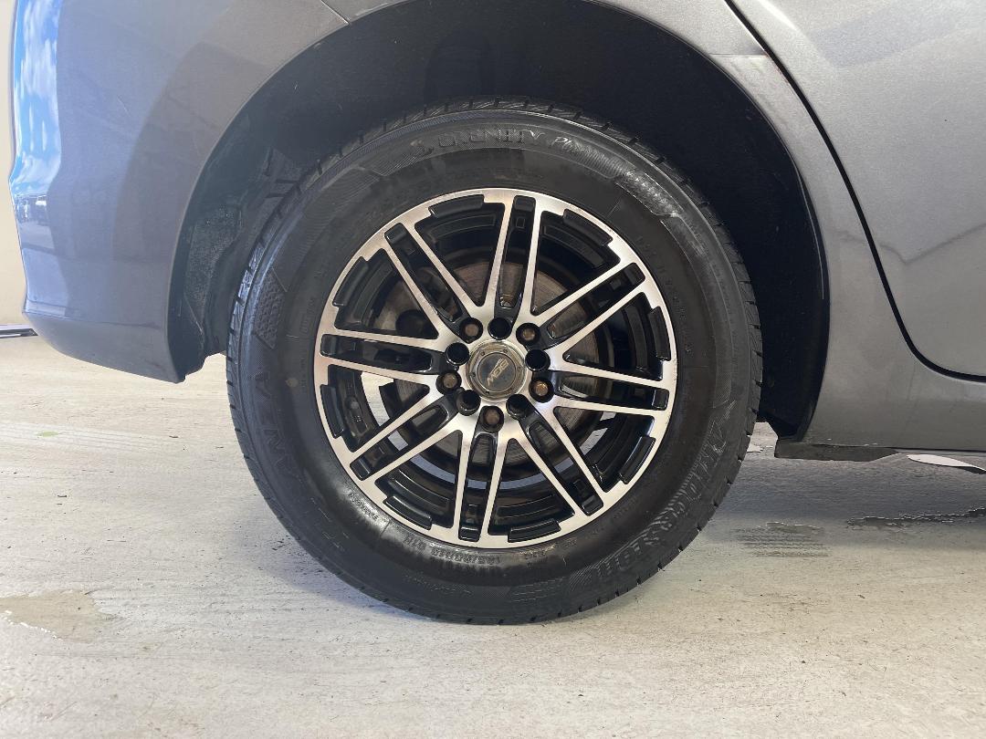 Photo '12' of Toyota Corolla Photo '12' of Toyota Corolla