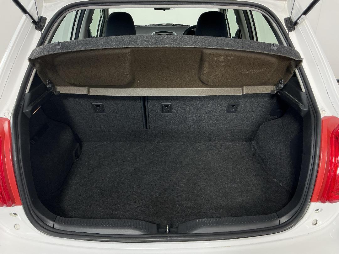 Photo '14' of Toyota Corolla