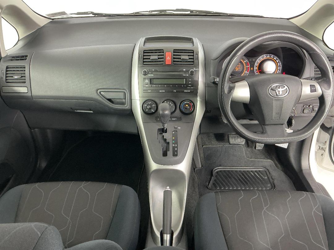 Photo '17' of Toyota Corolla