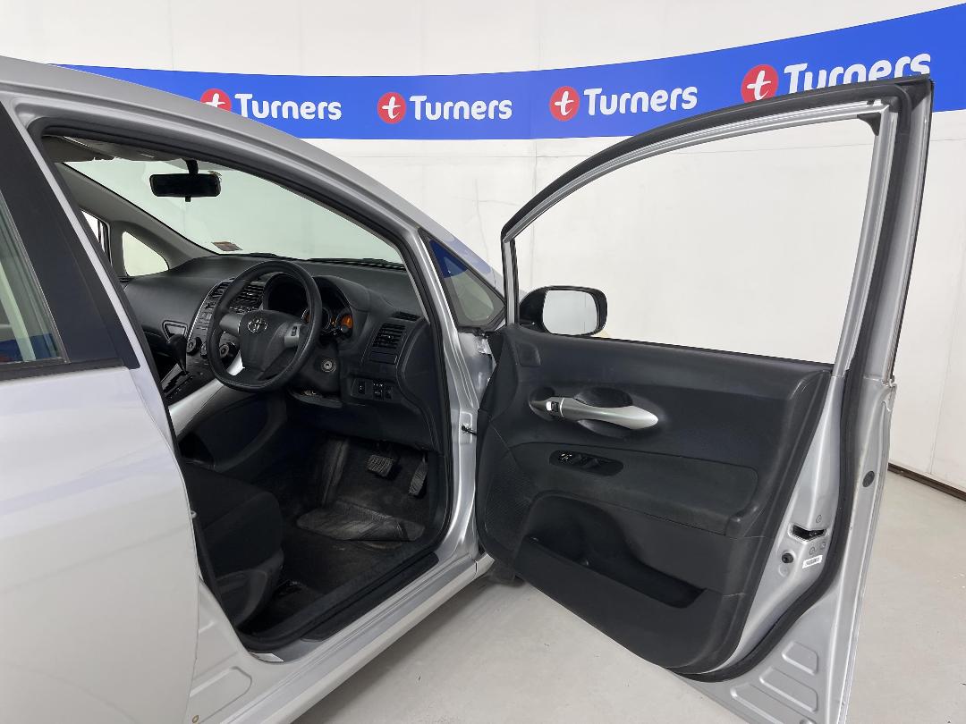 Photo '15' of Toyota Corolla