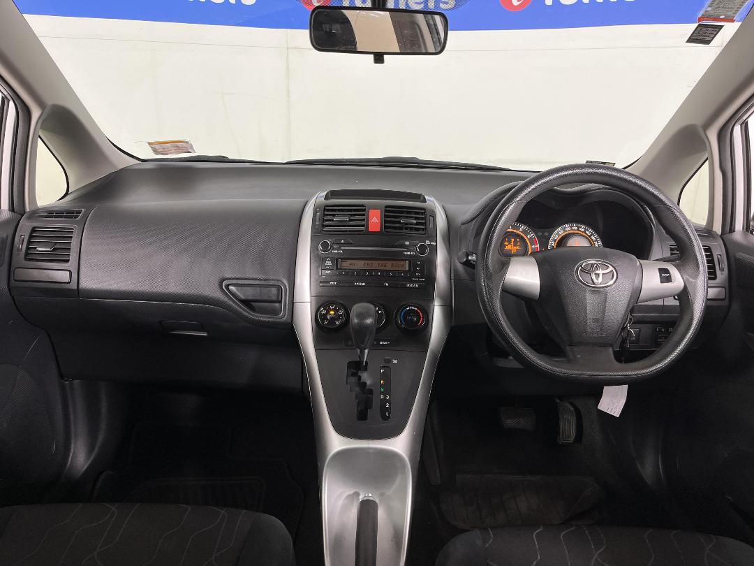 Photo '17' of Toyota Corolla