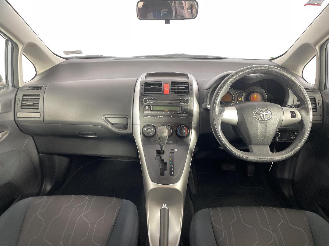 Photo '17' of Toyota Corolla