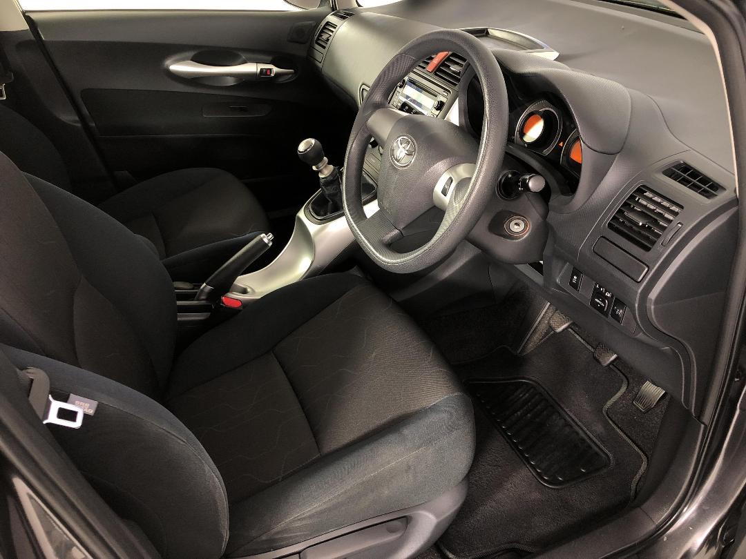 Photo '16' of Toyota Corolla Photo '16' of Toyota Corolla