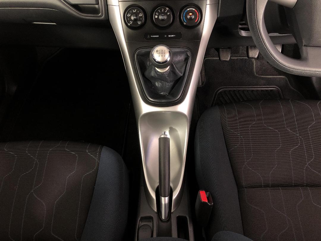 Photo '18' of Toyota Corolla Photo '18' of Toyota Corolla