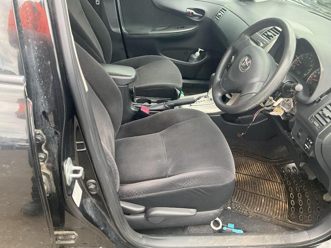 Photo '13' of Toyota Corolla GX Photo '13' of Toyota Corolla GX