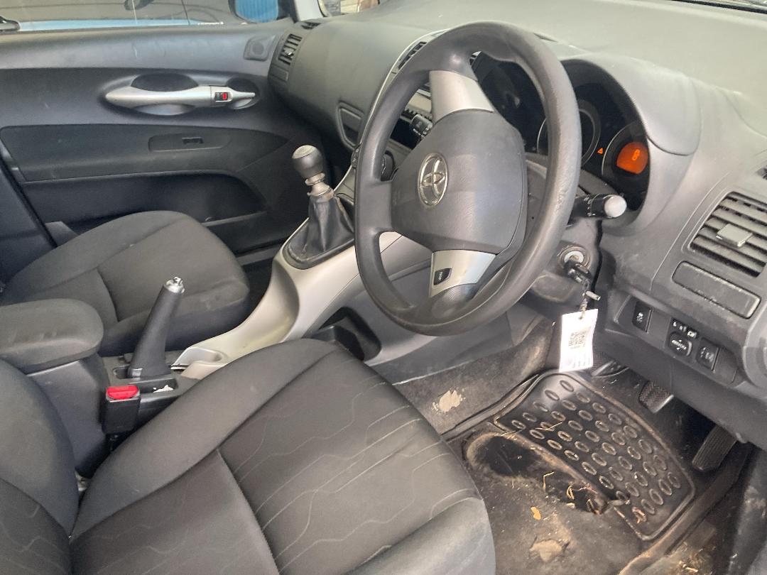 Photo '10' of Toyota Corolla GX