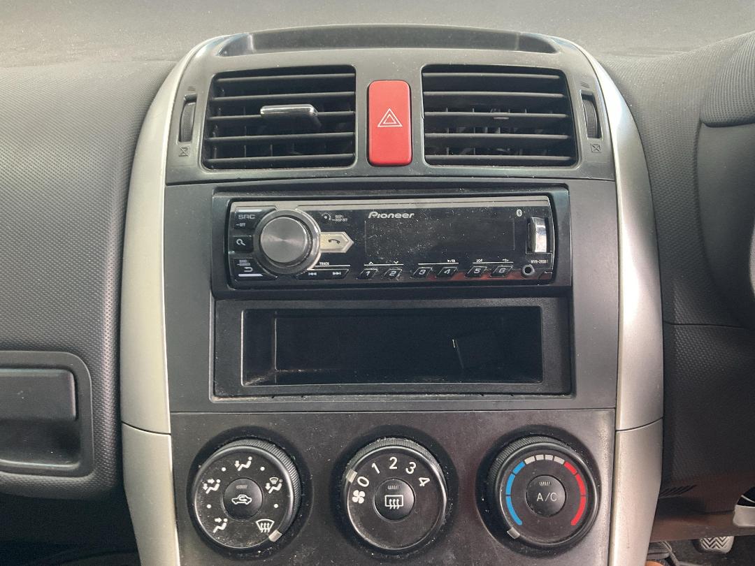 Photo '13' of Toyota Corolla GX