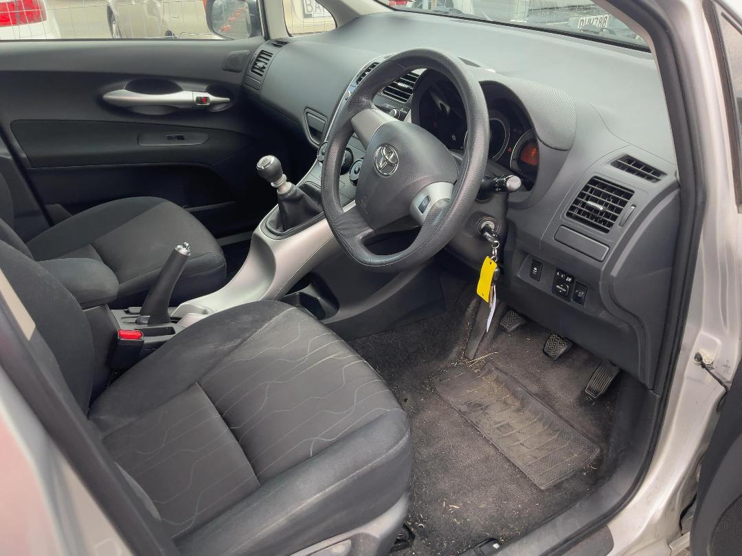 Photo '13' of Toyota Corolla GX