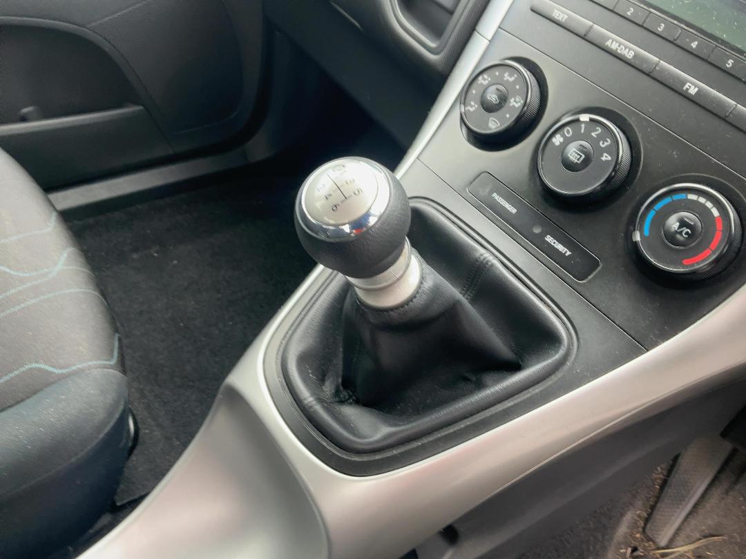 Photo '14' of Toyota Corolla GX