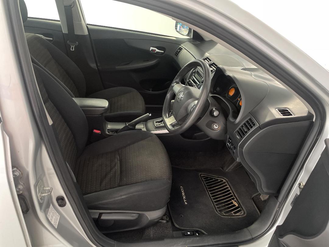 Photo '14' of Toyota Corolla GX