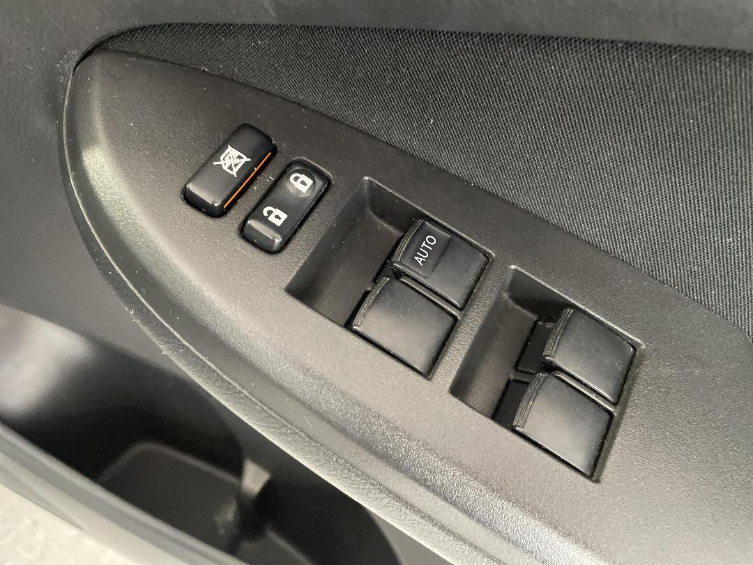 Photo '22' of Toyota Corolla GX