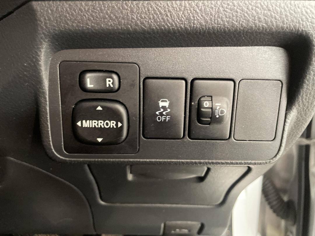 Photo '23' of Toyota Corolla GX