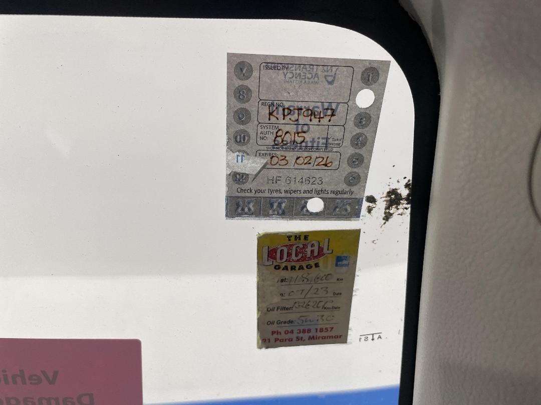 Photo '29' of Toyota Corolla GX